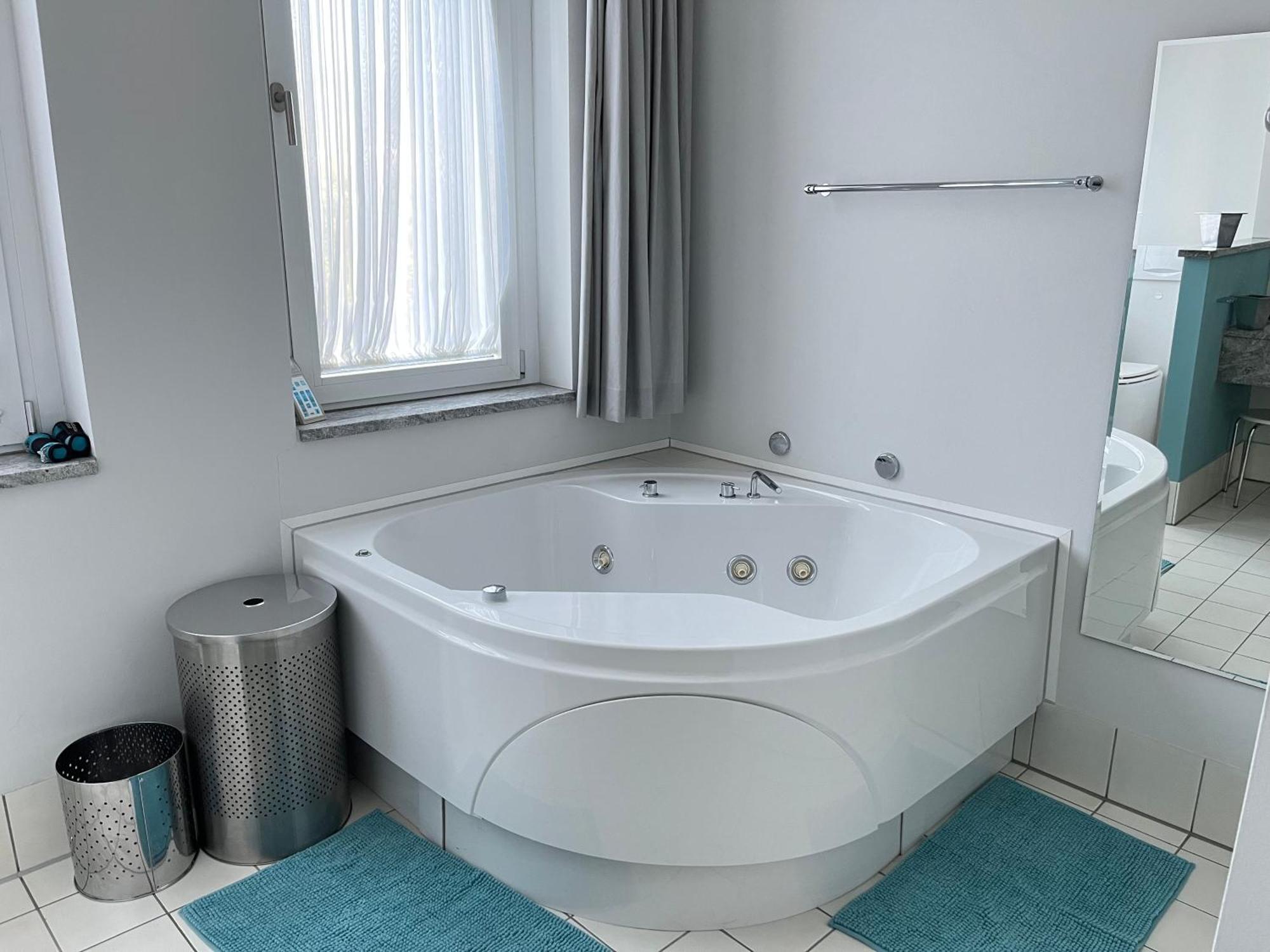 Whirlpool & Relax Suite Am Waldschloesschen เดรสเดน ภายนอก รูปภาพ